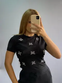 LJR130-041306 BLUSA MANGA CORTA CON CUELLO REDONDO DETALLES BRILLANTES