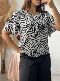HZS210-062104 BLUSA CON DETALLES DE FARALAOS EN MANGAS ESTAMPADO ANIMAL PRINT