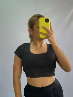 Blusa Corta de Manga Casual Unicolor