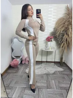JM0239-702397 SET TEJIDO LARGO CON RAYAS Y CHAQUETA CON CIERRE