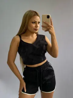 Short Unicolor Deportivo