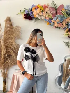 HZS093-060931 BLUSA ALGODON CON ERMOSO ESTAMPADO 3D DE FLORES