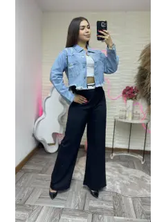 YM186-091681 CHAQUETA CON DETALLES EN ROTO Y FLECOS EN RUEDO EN JEANS