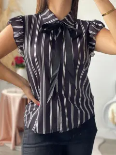 HZS240-062401 CAMISA SIN MANGAS CON RAYAS Y UN HERMOSO LAZO