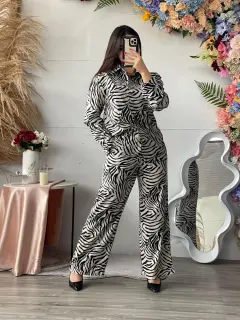 HZS209-062097 SET LARGO CON ESTAMPADO DE ANIMAL PRINT
