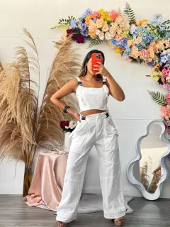 HZS157-061572 SET LARGO CON DETALLES DE BROCHES EN PANTALON Y TOP