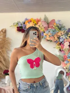 HZS102-061026  BLUSA UNICOLOR CON ESTACOTE EN PARTE DE HOMBRO